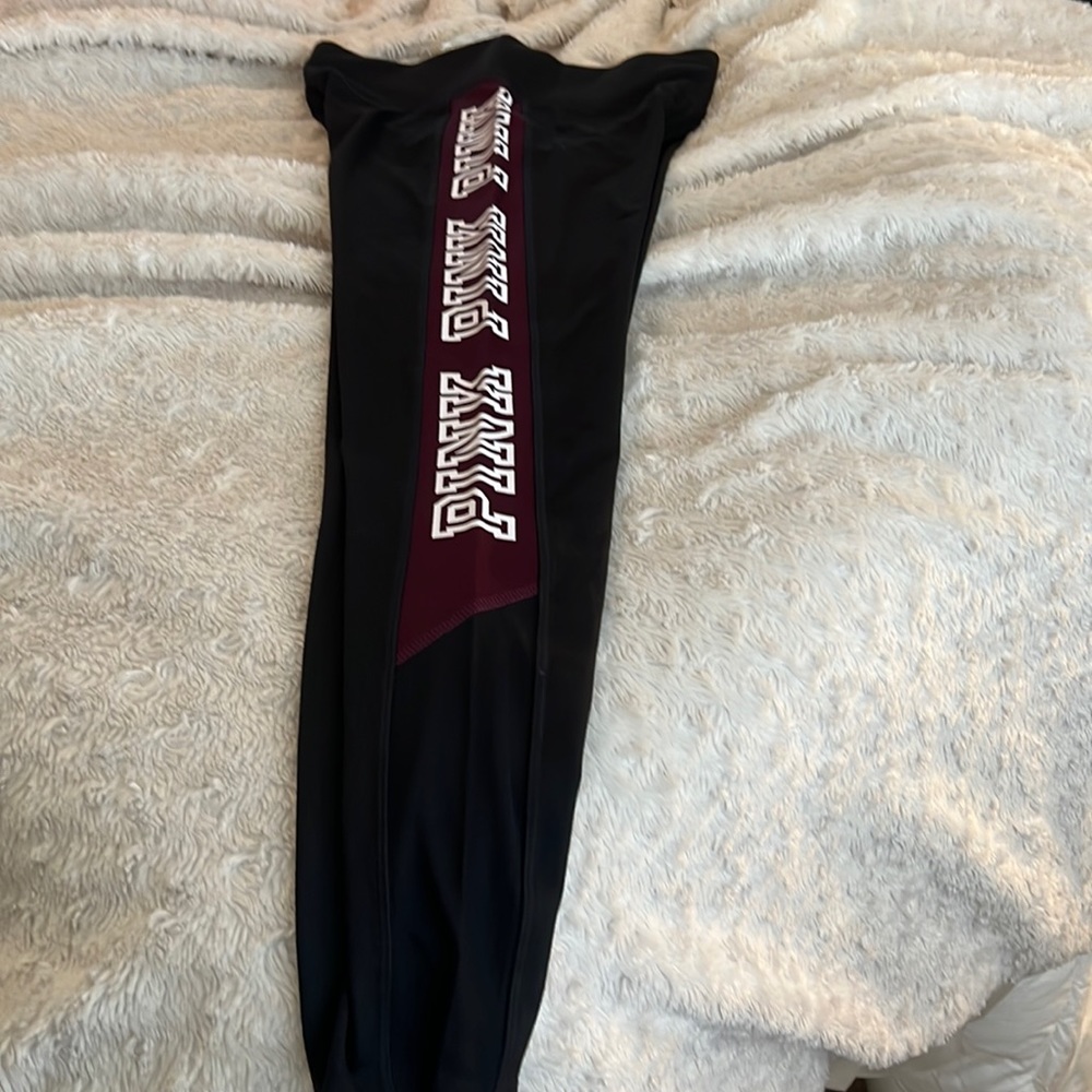 Brand new never worn PINK ultimate yoga pants.